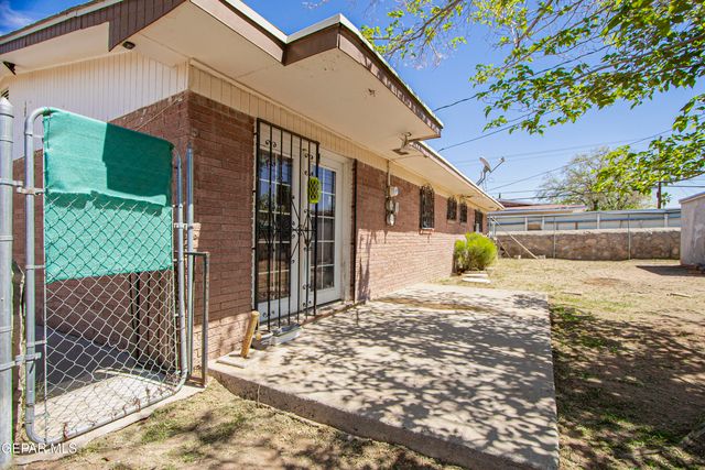 5828 FLOUNDER, El Paso, TX 79924