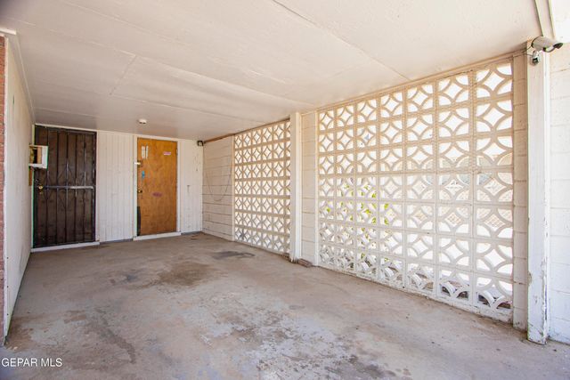 5828 FLOUNDER, El Paso, TX 79924