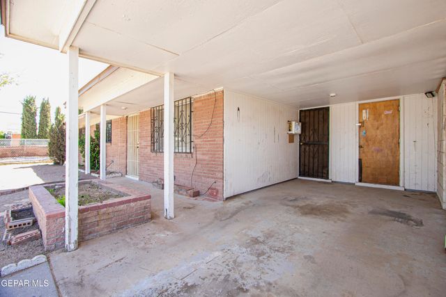 5828 FLOUNDER, El Paso, TX 79924