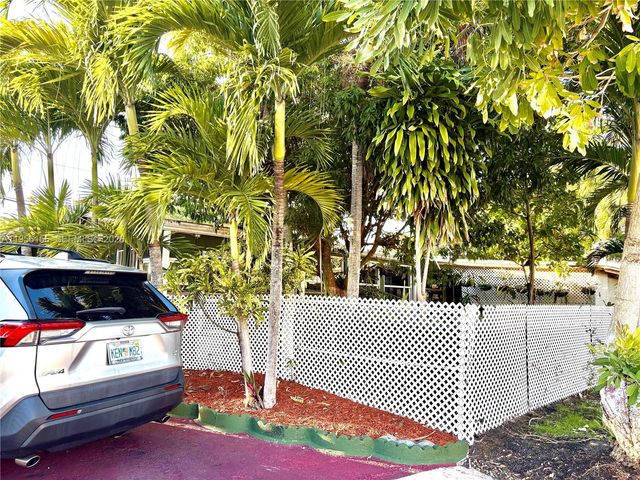 6103 Southgate Blvd, Margate, FL 33068