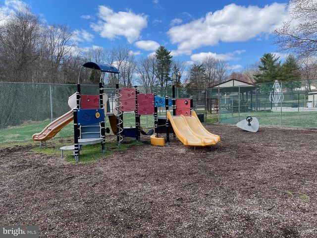 8829 FAIRHAVEN AVE, Upper Marlboro, MD 20772