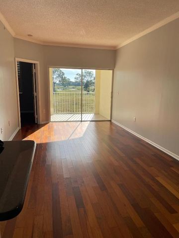 2080 Greenview Shores Boulevard 413, Wellington, FL 33414