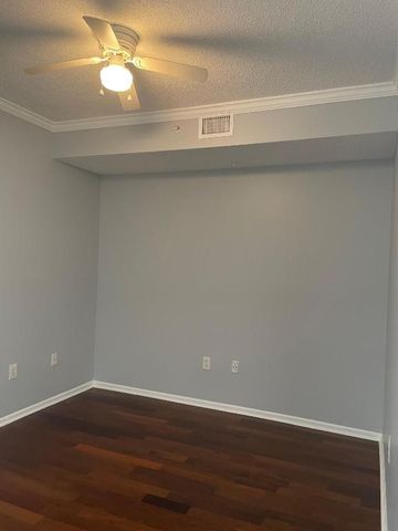 2080 Greenview Shores Boulevard 413, Wellington, FL 33414