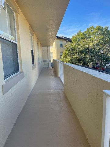 2080 Greenview Shores Boulevard 413, Wellington, FL 33414