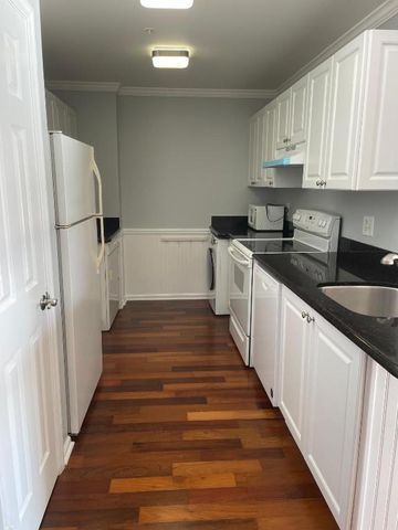 2080 Greenview Shores Boulevard 413, Wellington, FL 33414