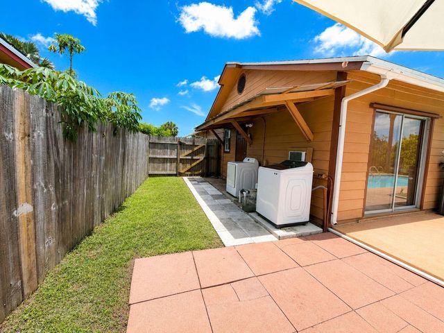 5202 El Claro Circle, West Palm Beach, FL 33415