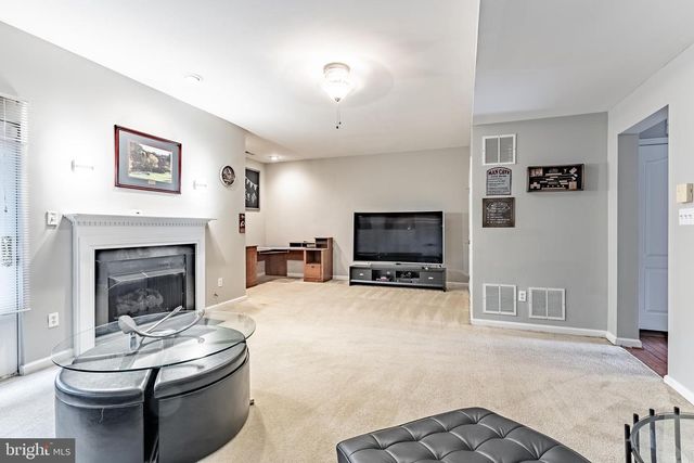 43738 CLEMENS TER, Ashburn, VA 20147