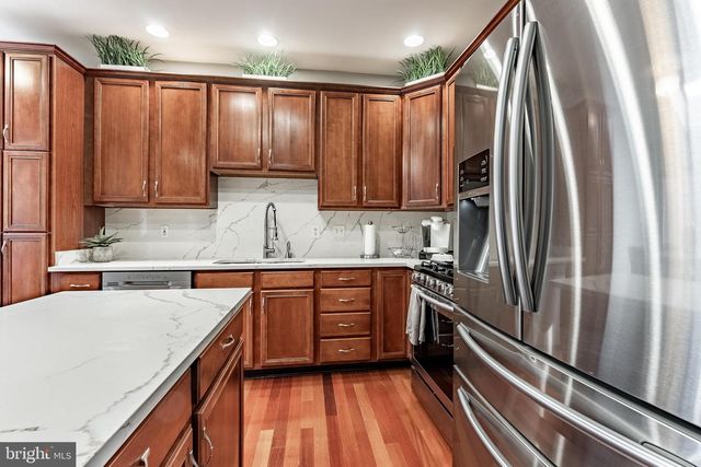 43738 CLEMENS TER, Ashburn, VA 20147