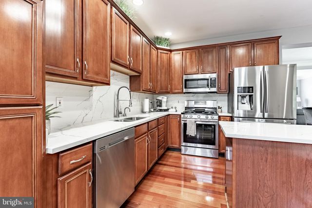 43738 CLEMENS TER, Ashburn, VA 20147