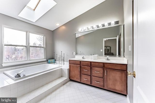 43738 CLEMENS TER, Ashburn, VA 20147