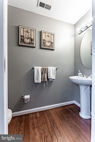 43738 CLEMENS TER, Ashburn, VA 20147