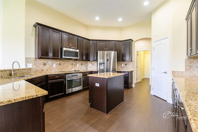 19305 YELLOW CLOVER DRIVE, Tampa, FL 33647