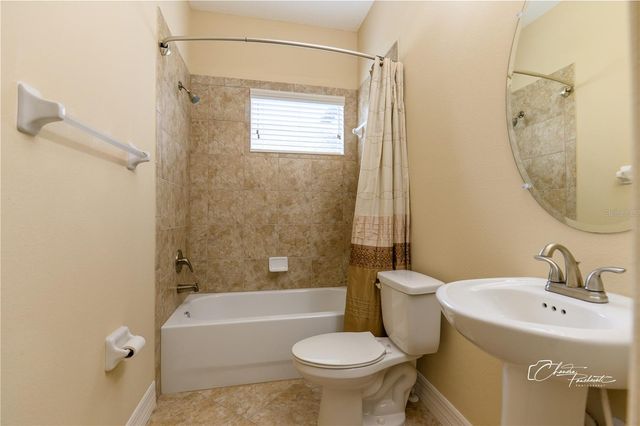 19305 YELLOW CLOVER DRIVE, Tampa, FL 33647