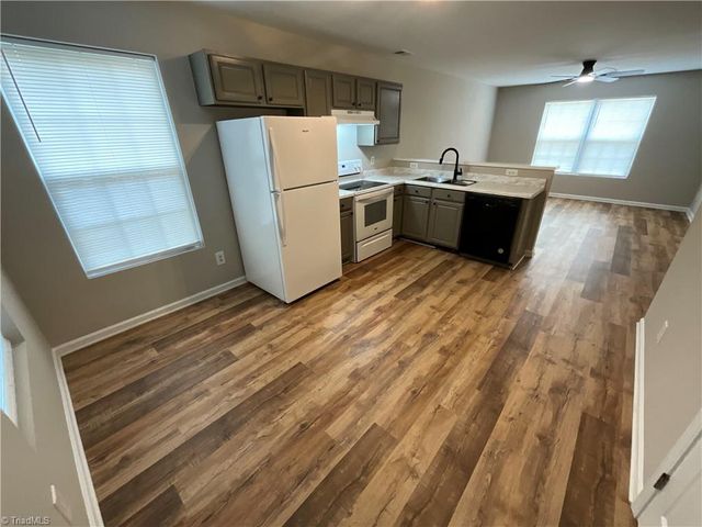 1019 N Manor Drive, High Point, NC 27260