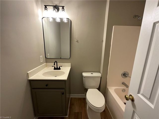 1019 N Manor Drive, High Point, NC 27260