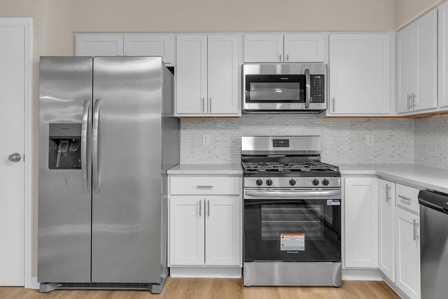 7601 Washington Court, Merrillville, IN 46410