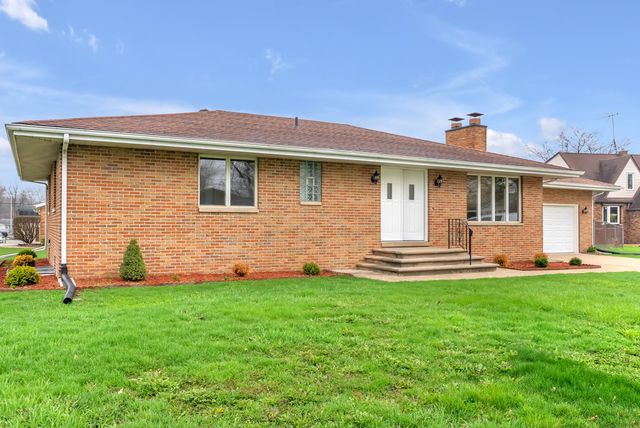7601 Washington Court, Merrillville, IN 46410