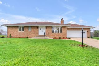 7601 Washington Court, Merrillville, IN 46410