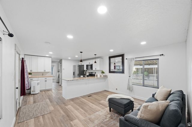 745 W MONTE DEL ORO, Taylorsville, UT 84123