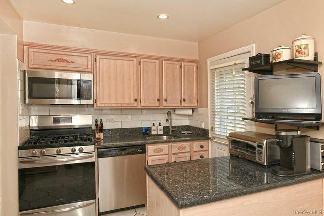 548 Stratford Road, South Hempstead, NY 11550