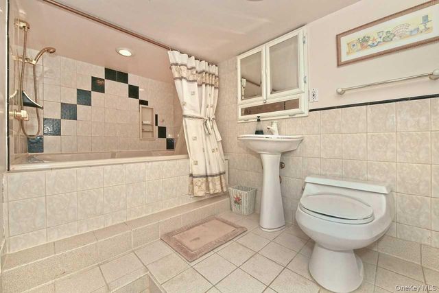 548 Stratford Road, South Hempstead, NY 11550