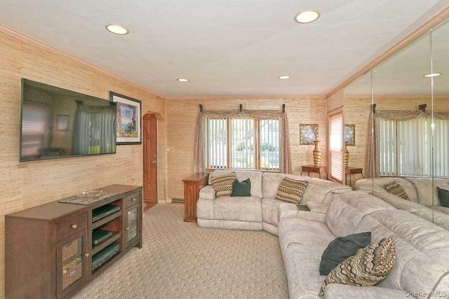 548 Stratford Road, South Hempstead, NY 11550