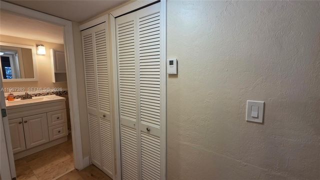 7829 Miller Dr B104, Miami, FL 33155