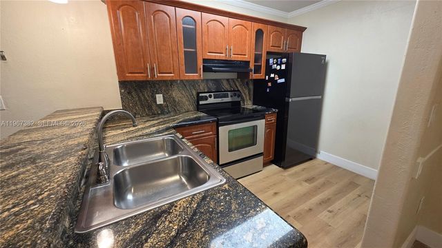 7829 Miller Dr B104, Miami, FL 33155