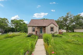 10526 W Congress STREET, Wauwatosa, WI 53225