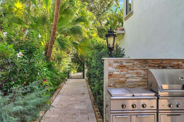 4008 Sanctuary Lane, Boca Raton, FL 33431