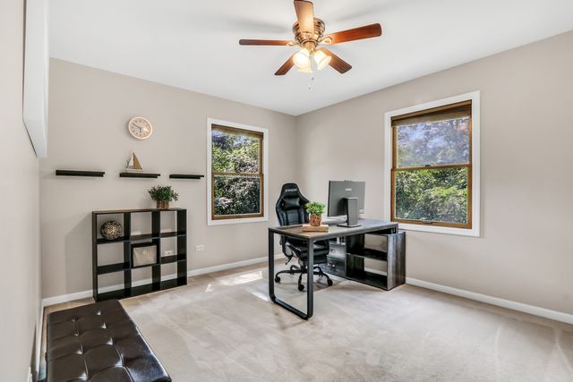 400 Cross Arm Drive, Grayslake, IL 60030