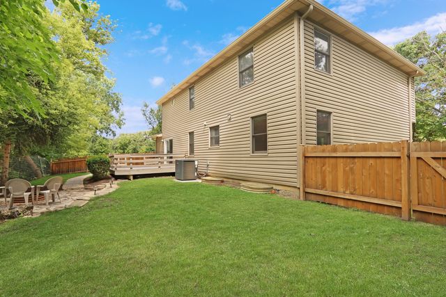 400 Cross Arm Drive, Grayslake, IL 60030