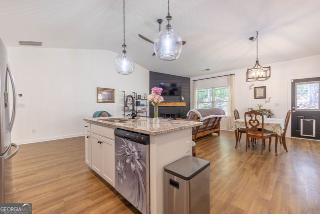 401 Daffodil Drive, Temple, GA 30179