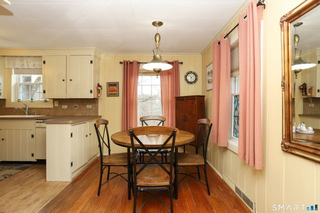 52 Jefferson Avenue, Danbury, CT 06810