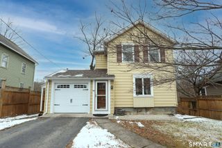 52 Jefferson Avenue, Danbury, CT 06810