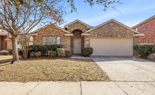 2034 Kings Forest Drive, Heartland, TX 75126