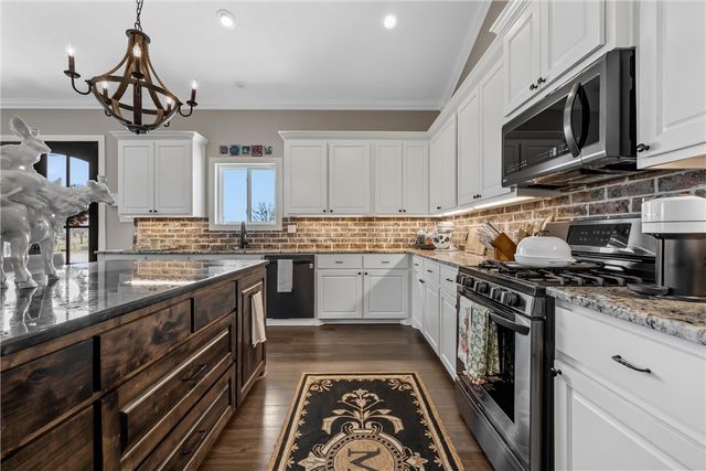 1244 Losak Road, Lorena, TX 76655