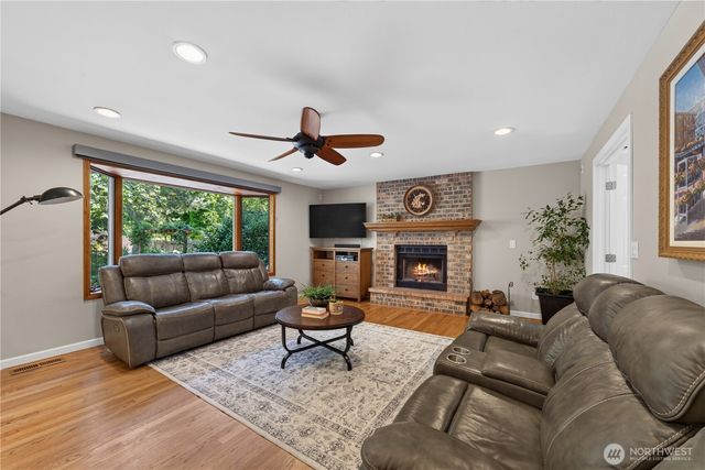 15201 162nd Avenue SE, Renton, WA 98058