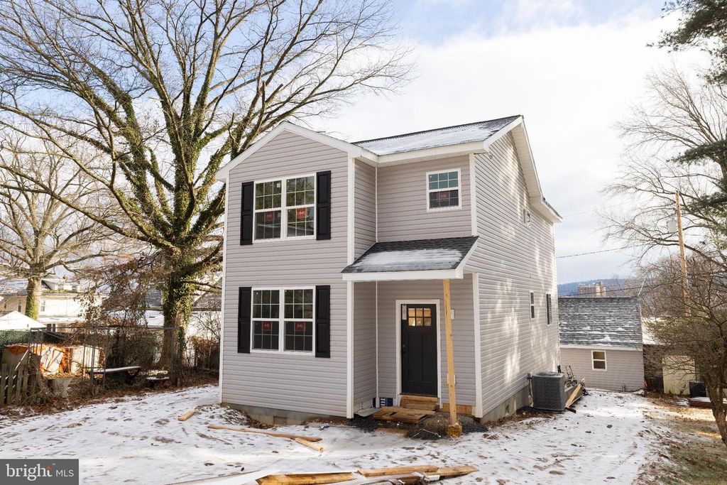 1716 LIGGETT AVE, Reading, PA 19607