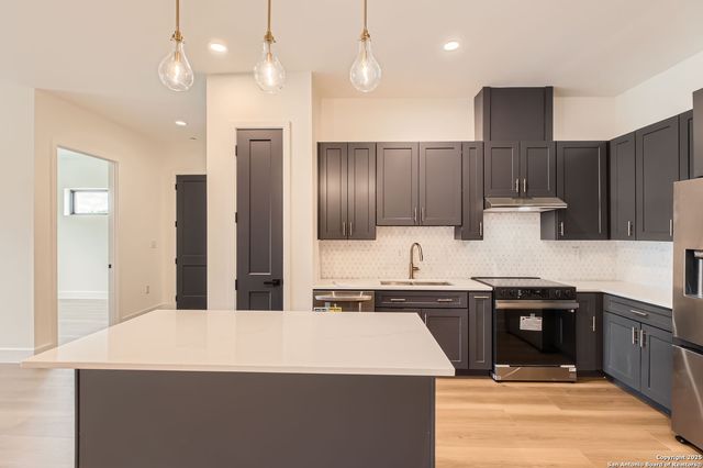 10899 S Hausman Rd 201, San Antonio, TX 78249