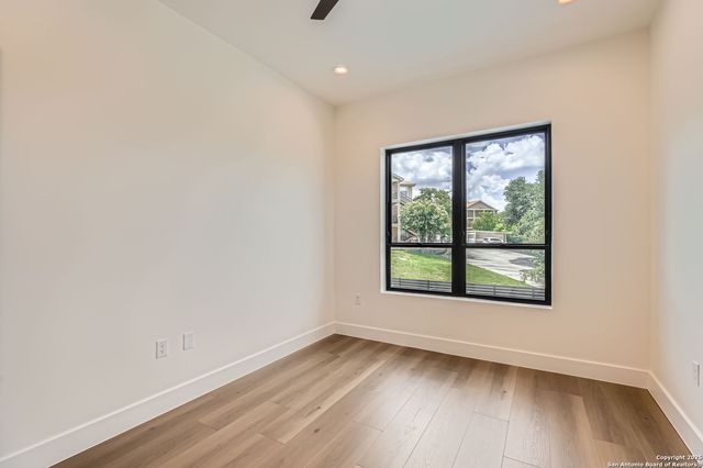 10899 S Hausman Rd 201, San Antonio, TX 78249