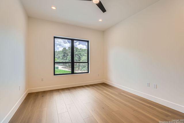 10899 S Hausman Rd 201, San Antonio, TX 78249