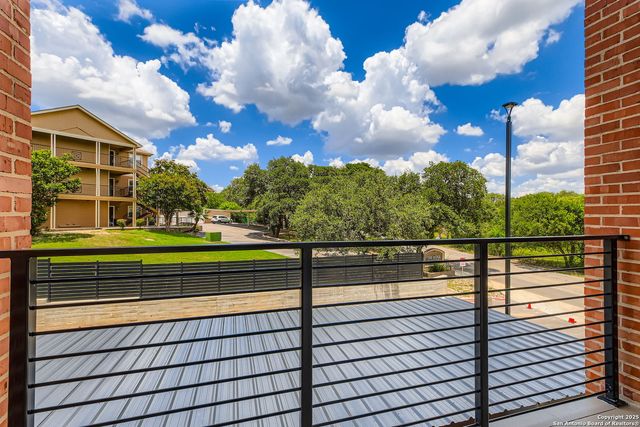 10899 S Hausman Rd 201, San Antonio, TX 78249