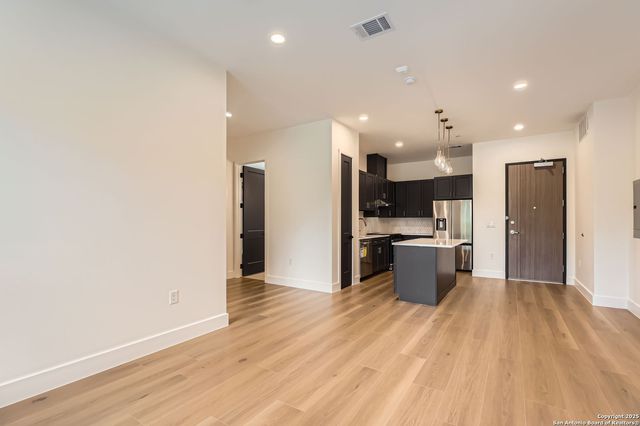 10899 S Hausman Rd 201, San Antonio, TX 78249