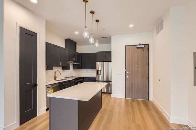 10899 S Hausman Rd 201, San Antonio, TX 78249