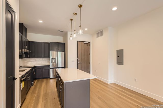 10899 S Hausman Rd 201, San Antonio, TX 78249