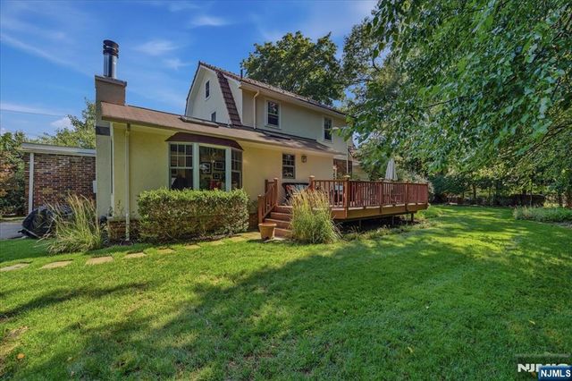 15 Short Place, Harrington Park, NJ 07640