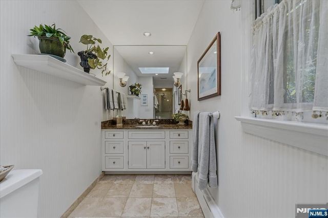 15 Short Place, Harrington Park, NJ 07640