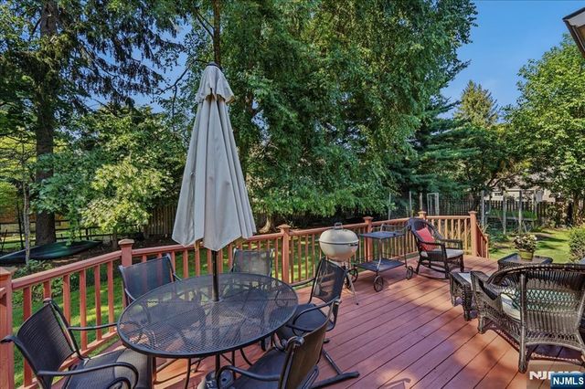 15 Short Place, Harrington Park, NJ 07640
