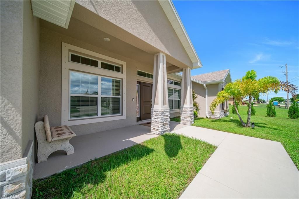 125 SE 11th TER, CAPE CORAL, FL 33990 — photo 2